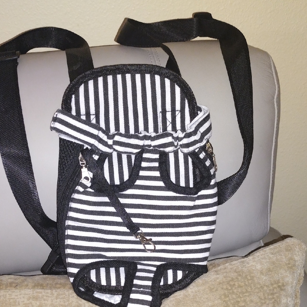 Never Used Small Pet Frontpack Carrier Adjustable Black And White